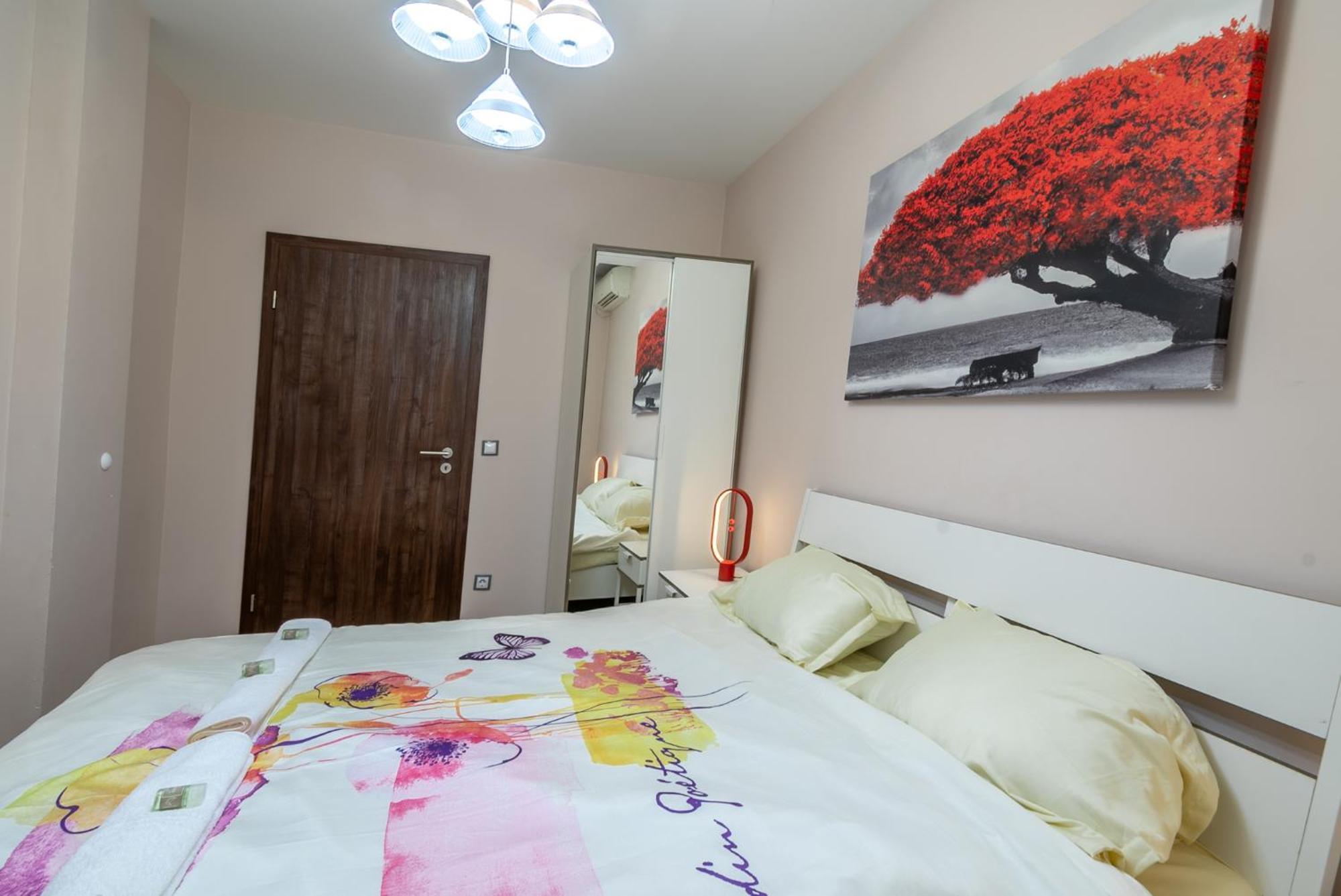 Center Retreat, Close To Main Street, Free Parking Appartement