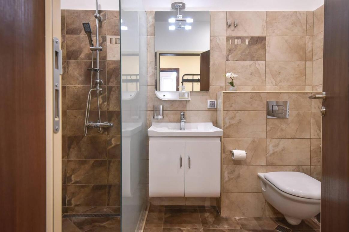 Center Retreat, Close To Main Street, Free Parking Sofia